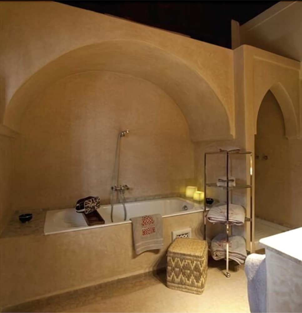 Riad Charai 42/77