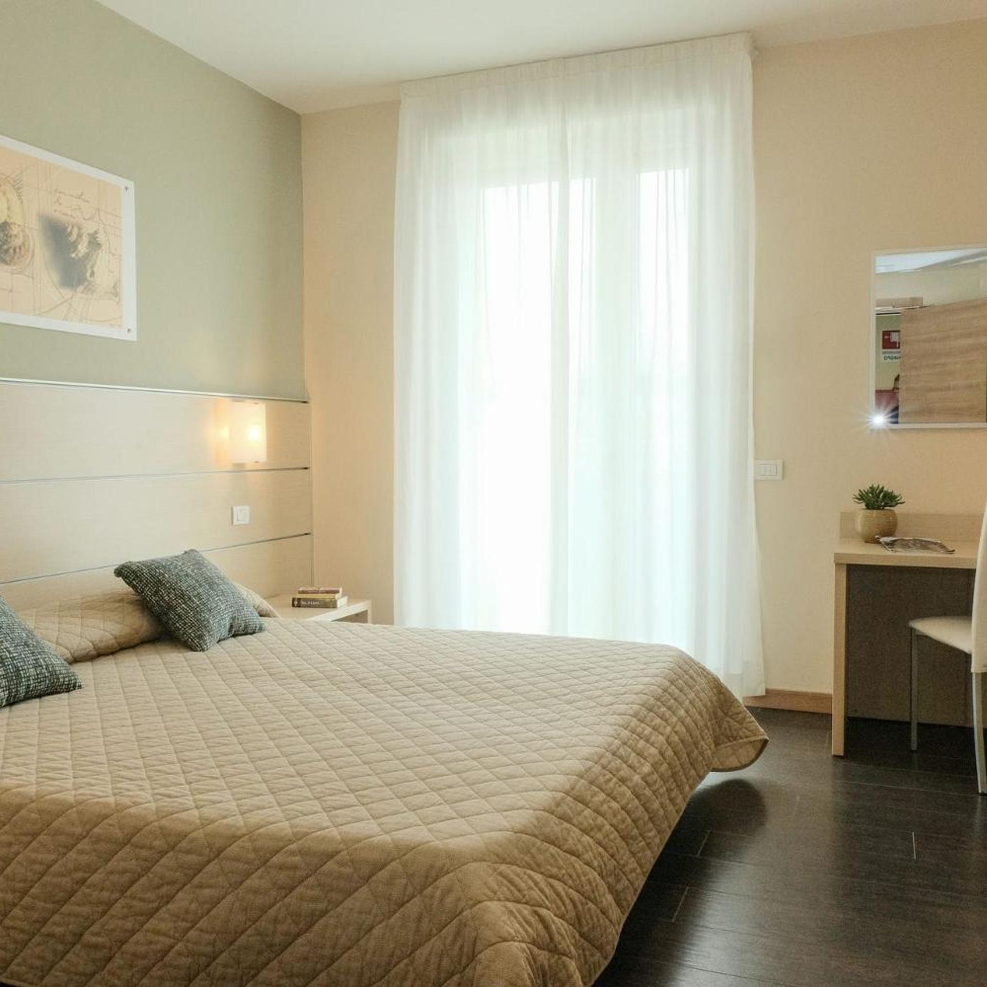 Superior, Double or Twin Bed, Side Sea View