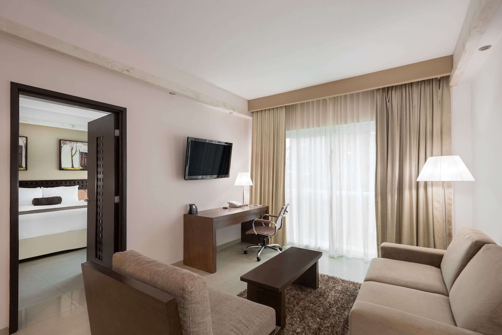 WYNDHAM MERIDA 35/58