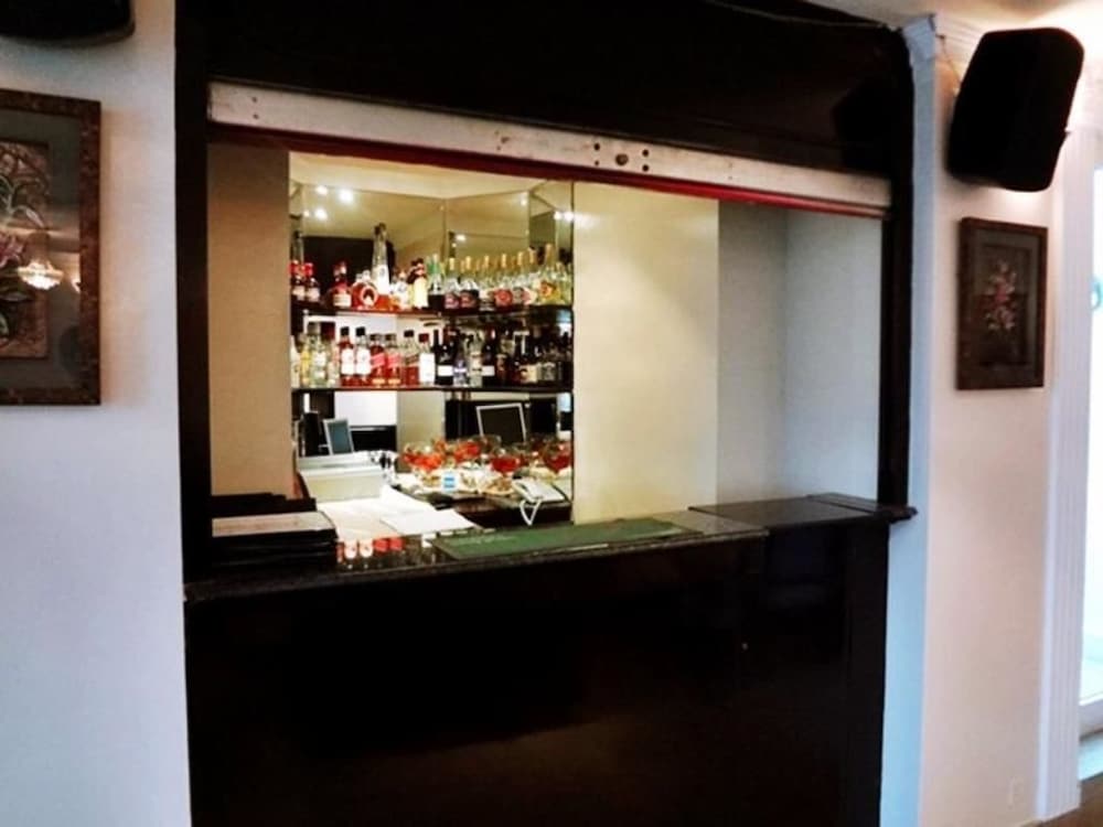 OYO 137 Marina Hotel 48/58