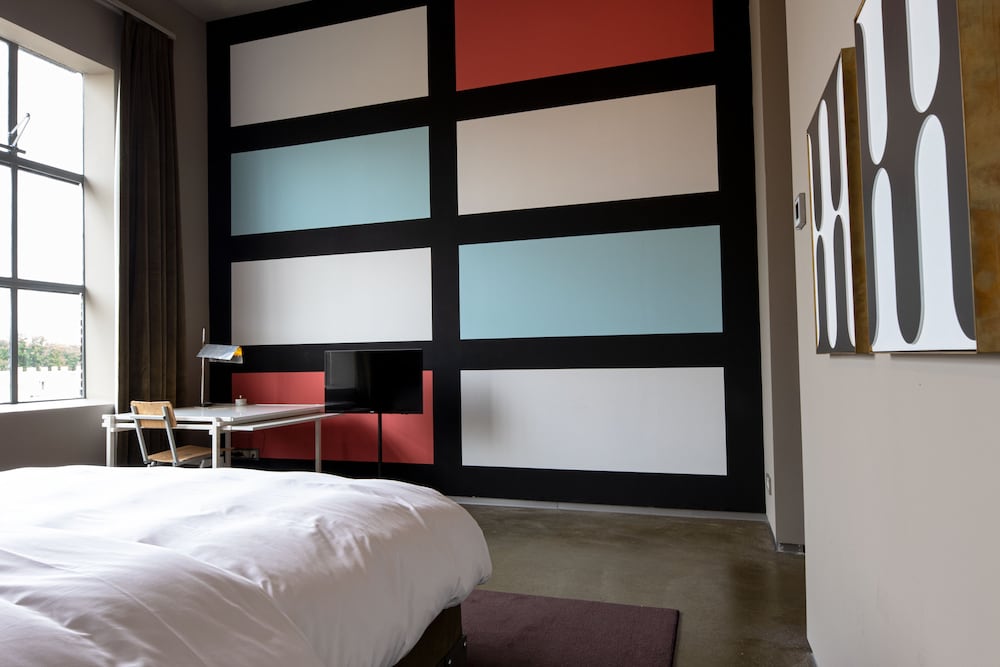 Hotel Piet Hein Eek 10/50