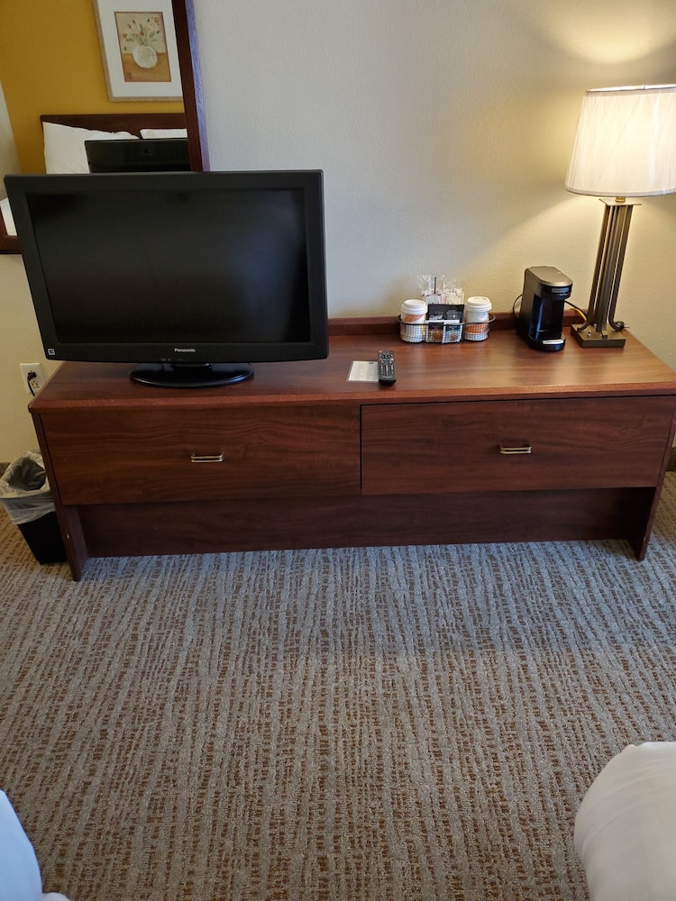Wingate by Wyndham Uniontown 26/27