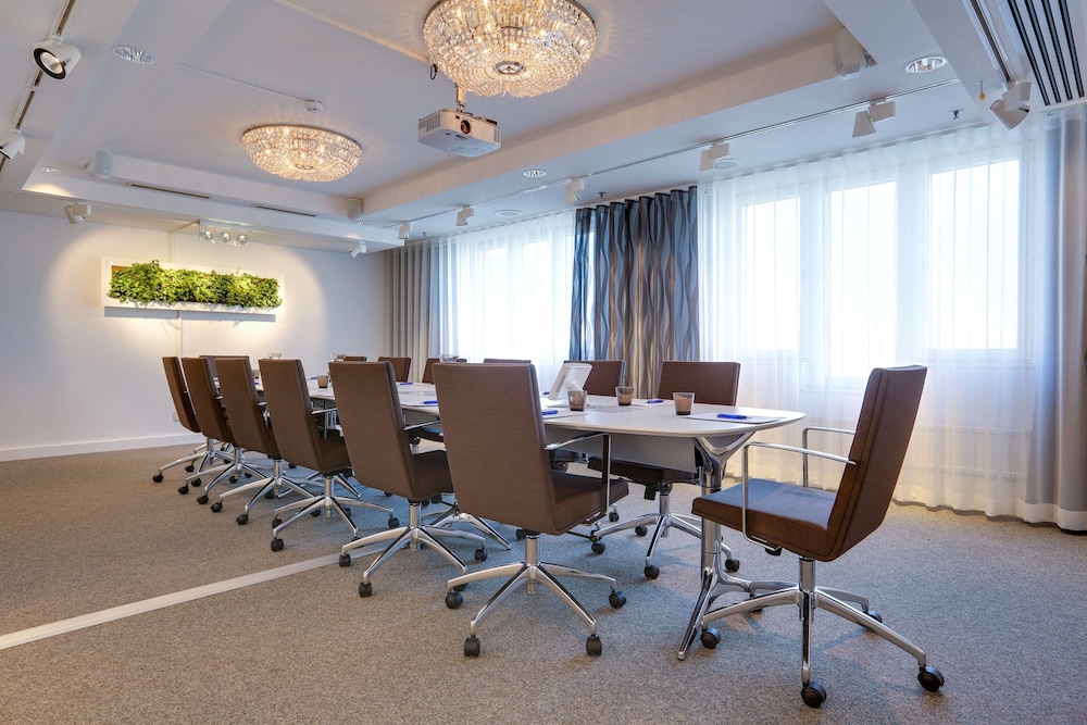 Radisson Blu Scandinavia 37/47