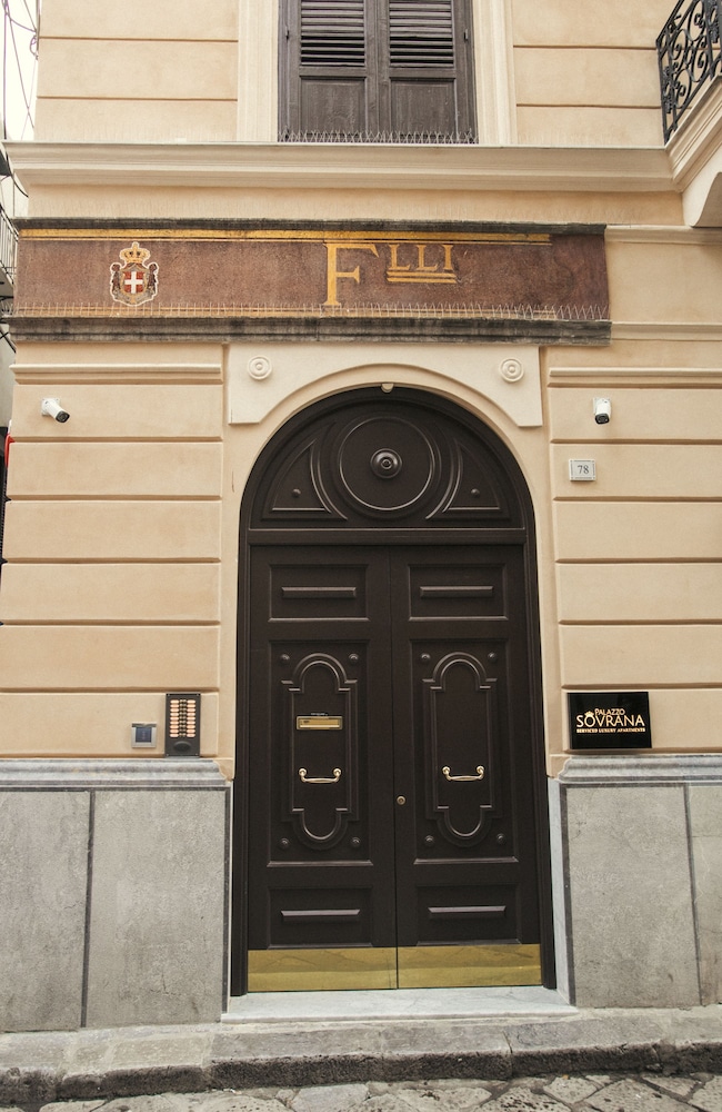 Palazzo Sovrana 3/50