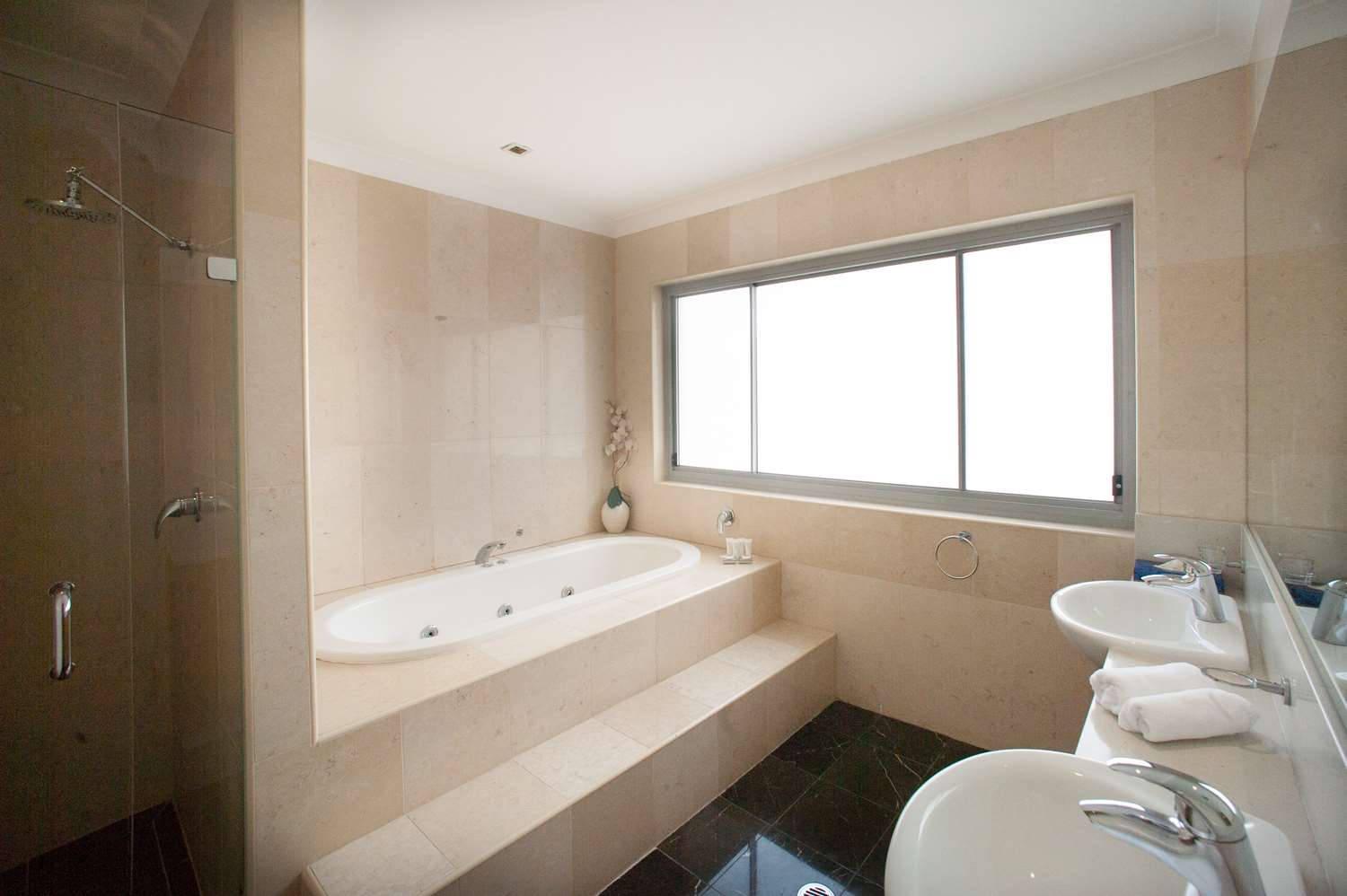 Ramada Hotel & Suites by Wyndham Sydney Cabramatta 21/21