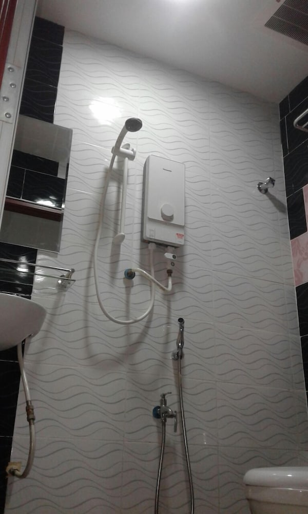 Putra Heights New Wave Hotel 18/45