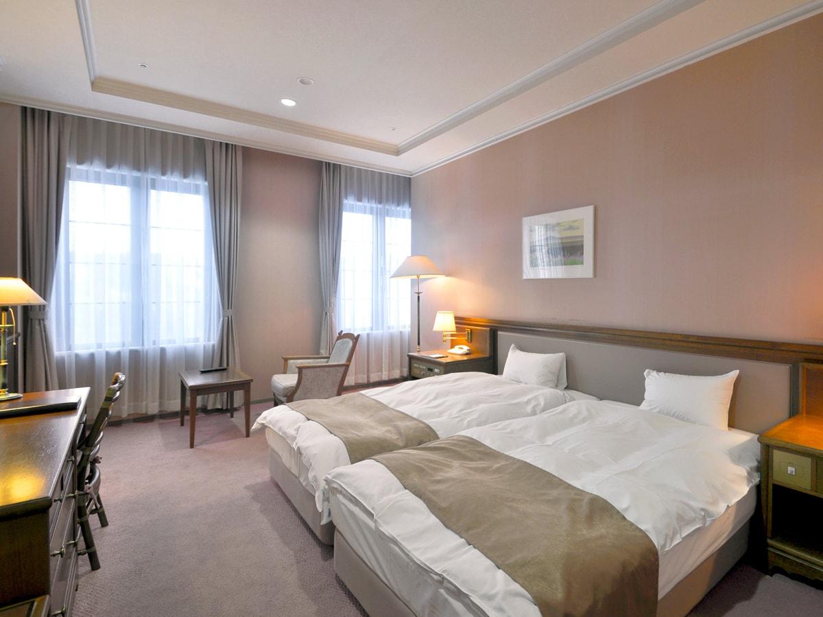 Hollywood, Twin Beds