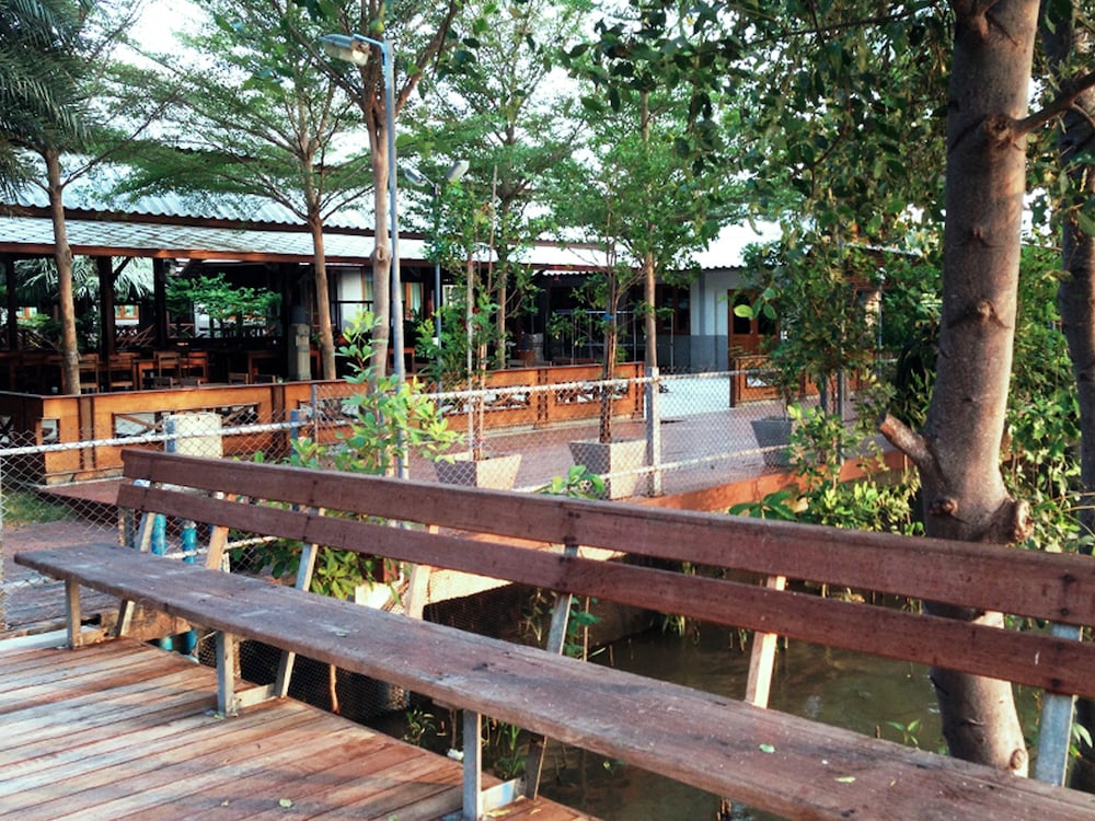 Baan Siriporn Resort 63/68