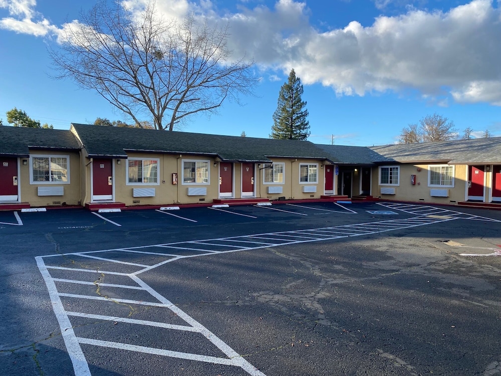 North Bay Inn Santa Rosa 19/35