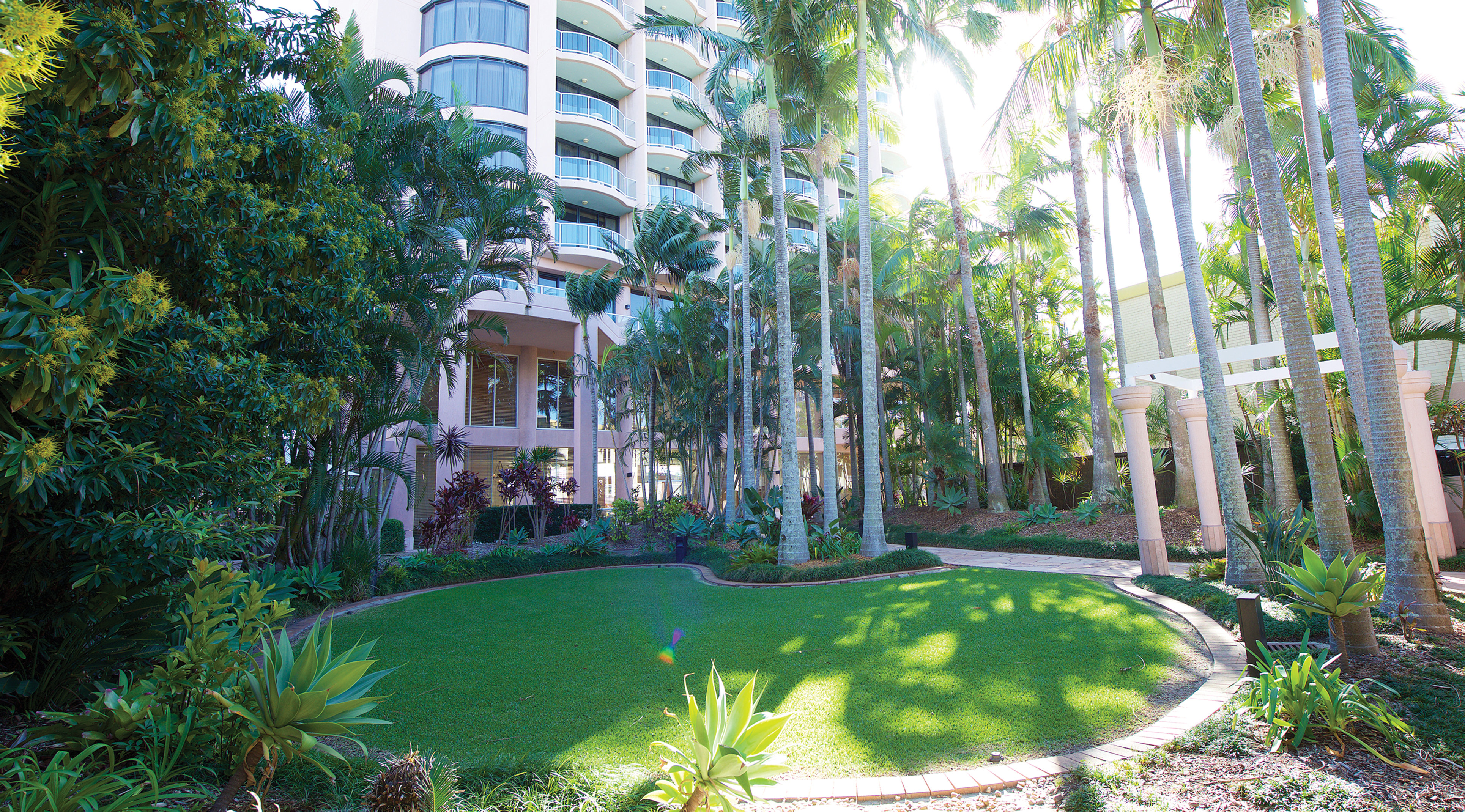 Crowne Plaza Surfers Paradise 75/77