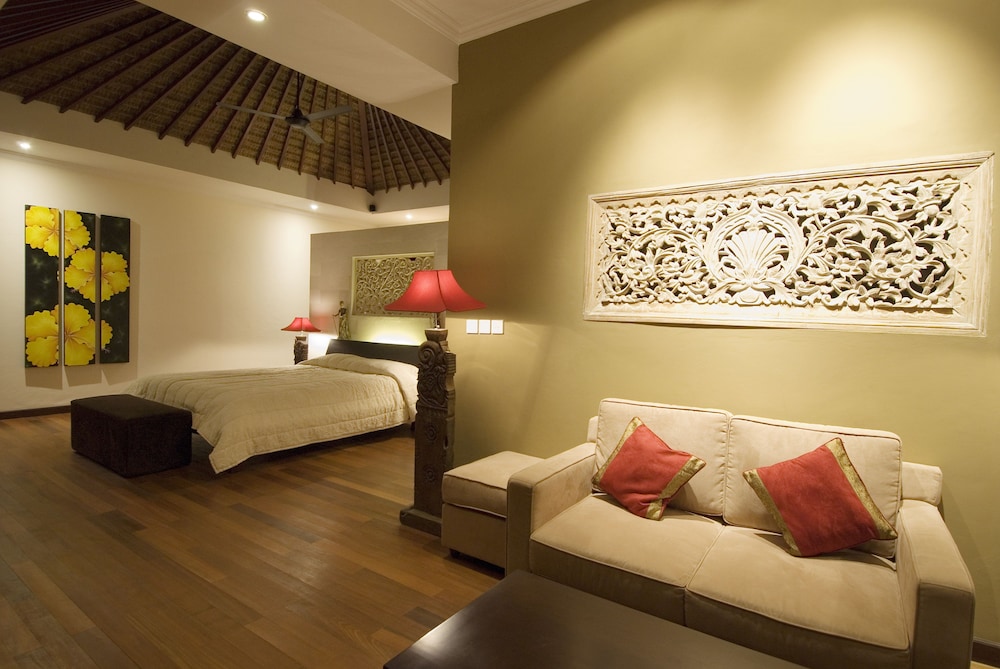 Ellora Villas 3/44