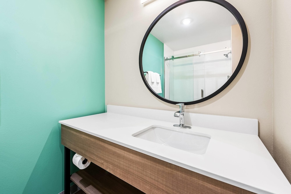 ECHO Suites Extended Stay by Wyndham Reno 71/72