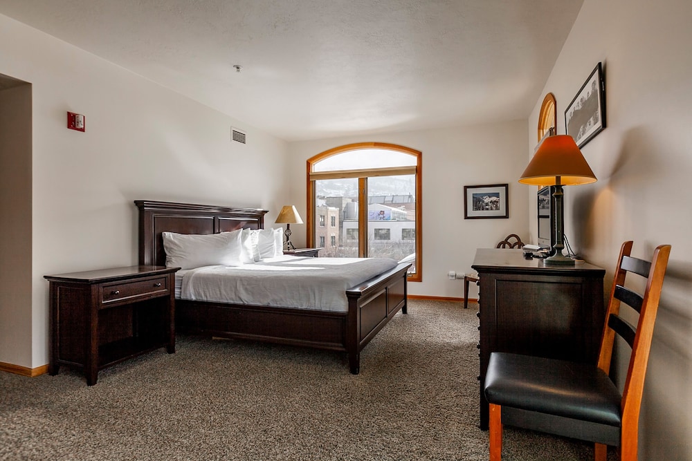 The Caledonian By All Seasons Resort Lodging 21/80