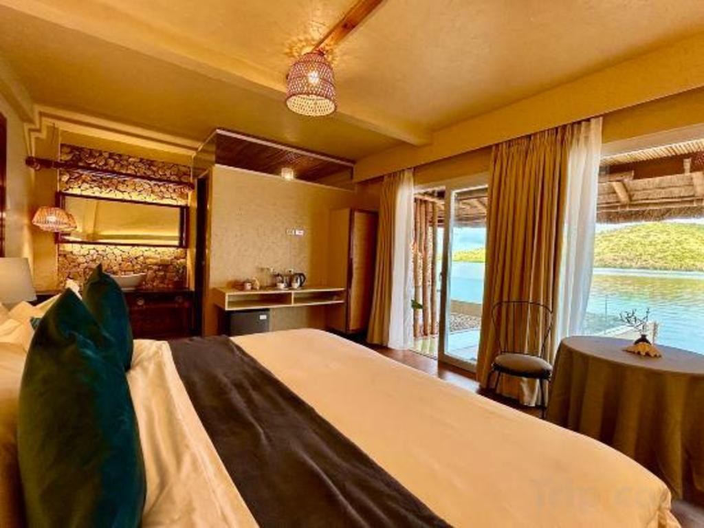 Honeymoon, Suite, King Bed