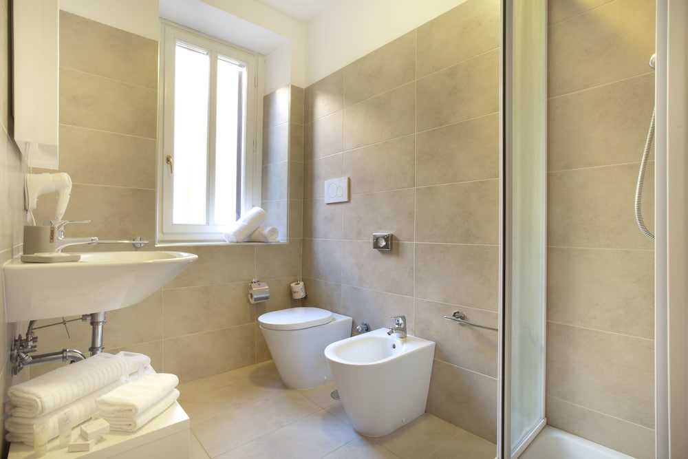 Oriana Homel Rome 48/50