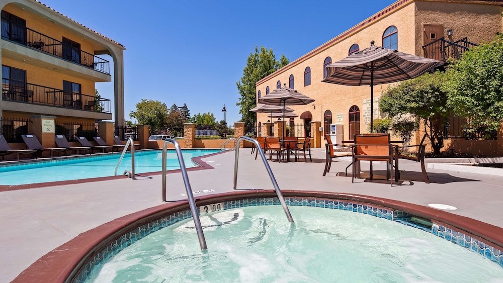 Best Western Plus Heritage Inn 5/44