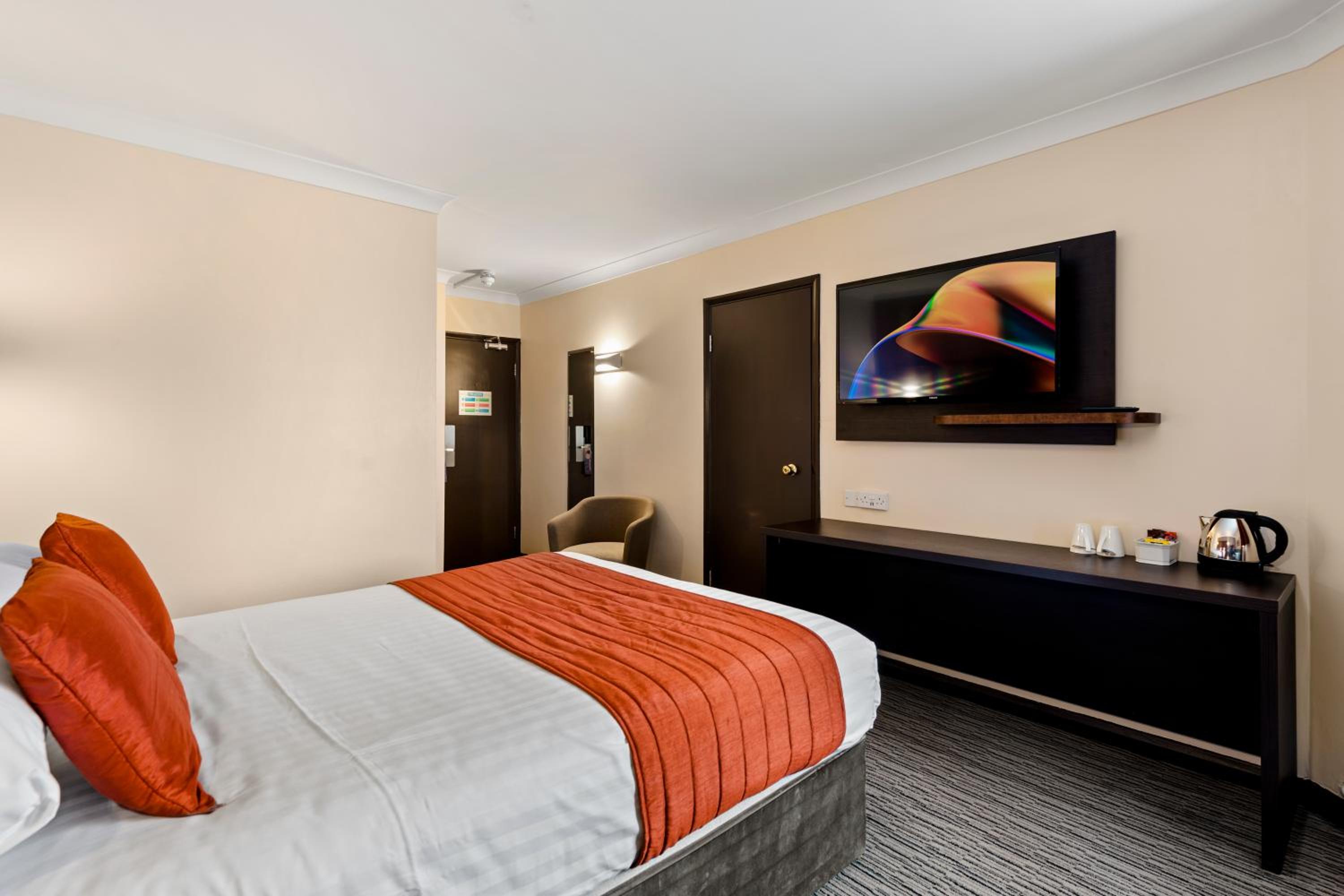 Room, Double Bed, Dragonfly Hotel Bury St Edmunds 3/10