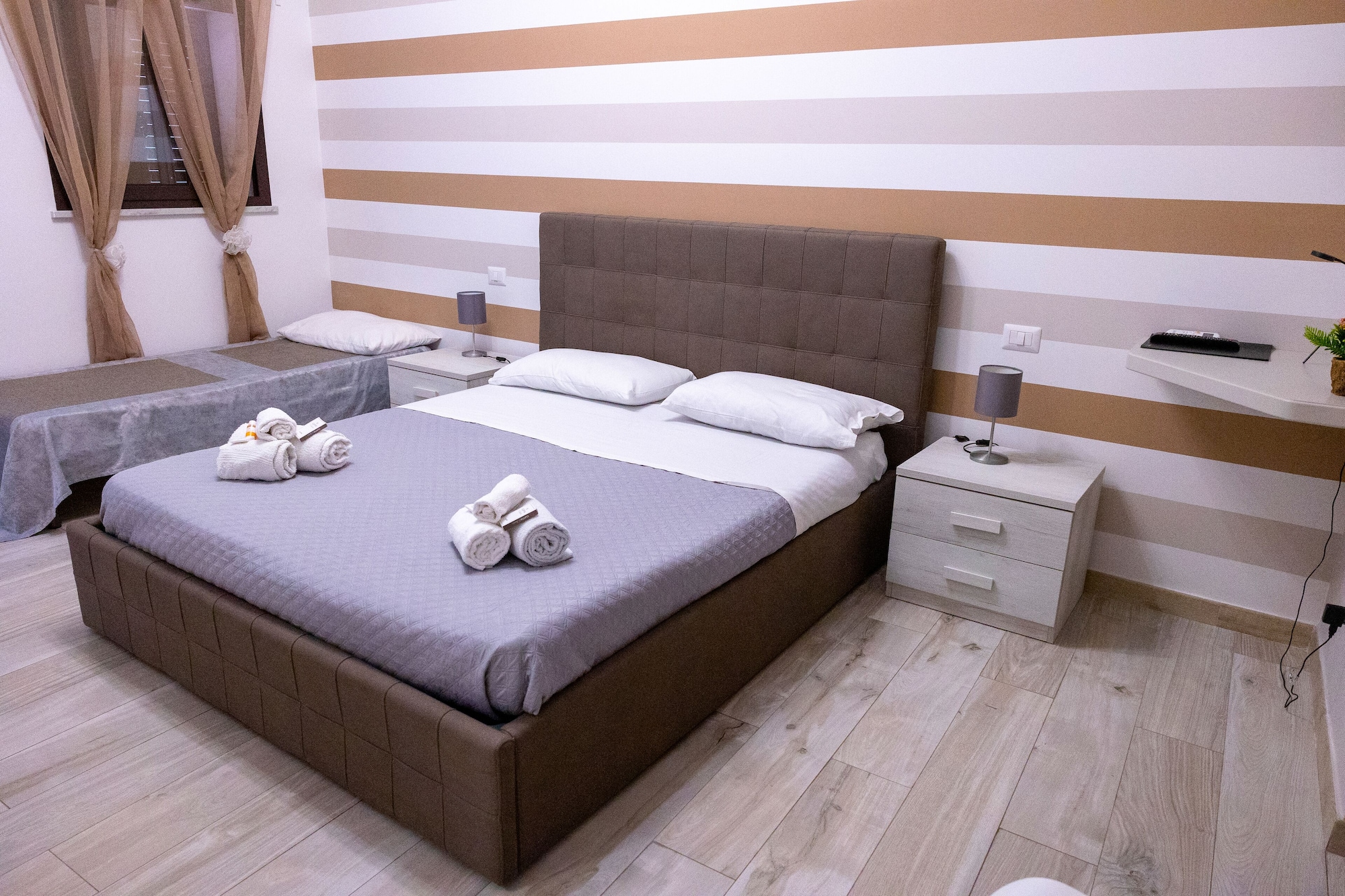 1 Bedroom, Classic, 1 Double and 1 Single Bed, Kitchenette, B B Sicily In Love 2/9