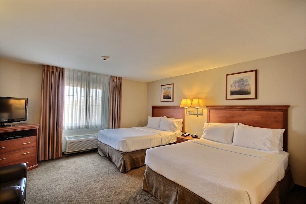 Candlewood Suites Milwaukee Airport-Oak Creek 32/73
