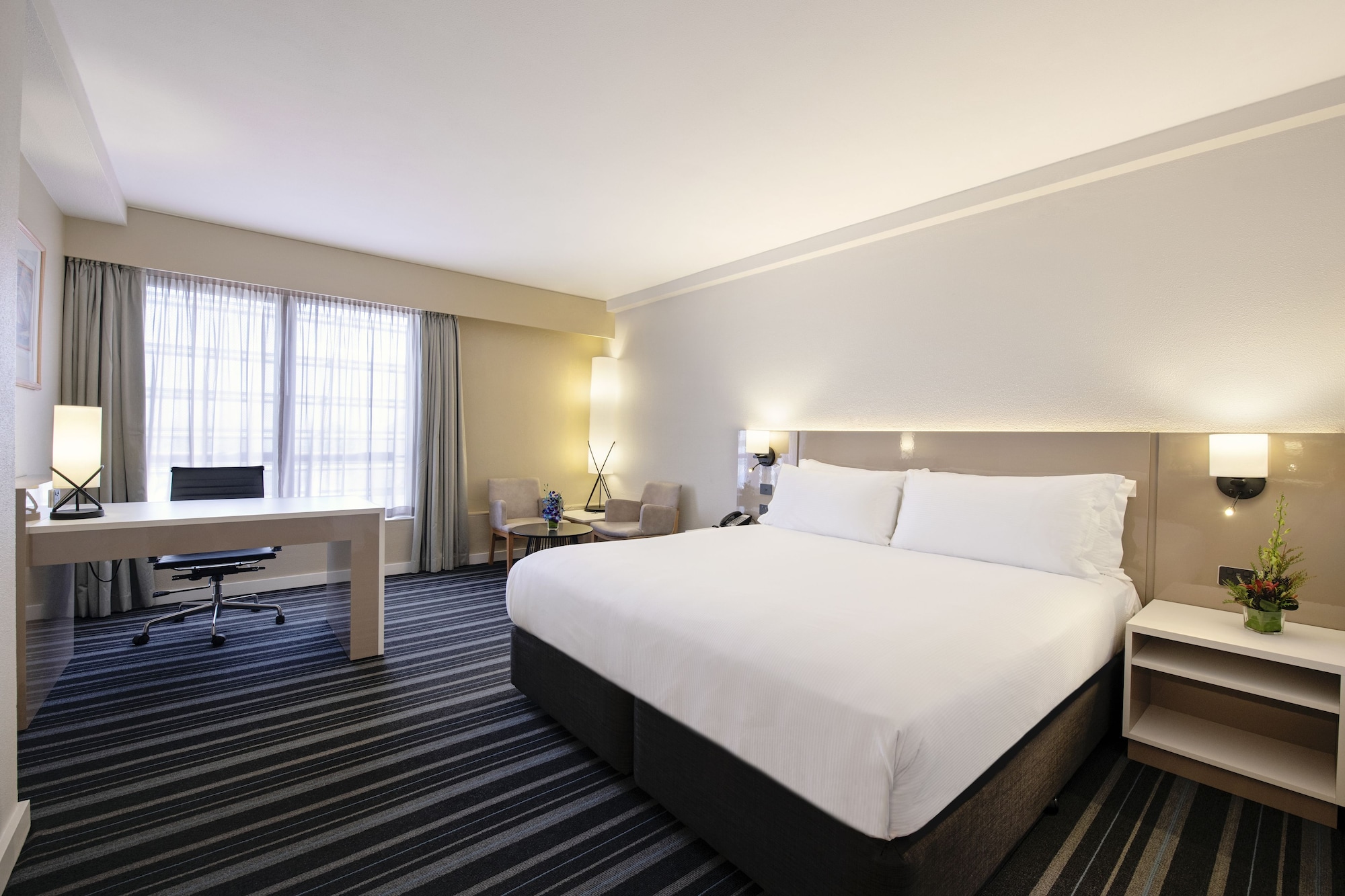 1 BEDROOM, SUITE, KING BED
