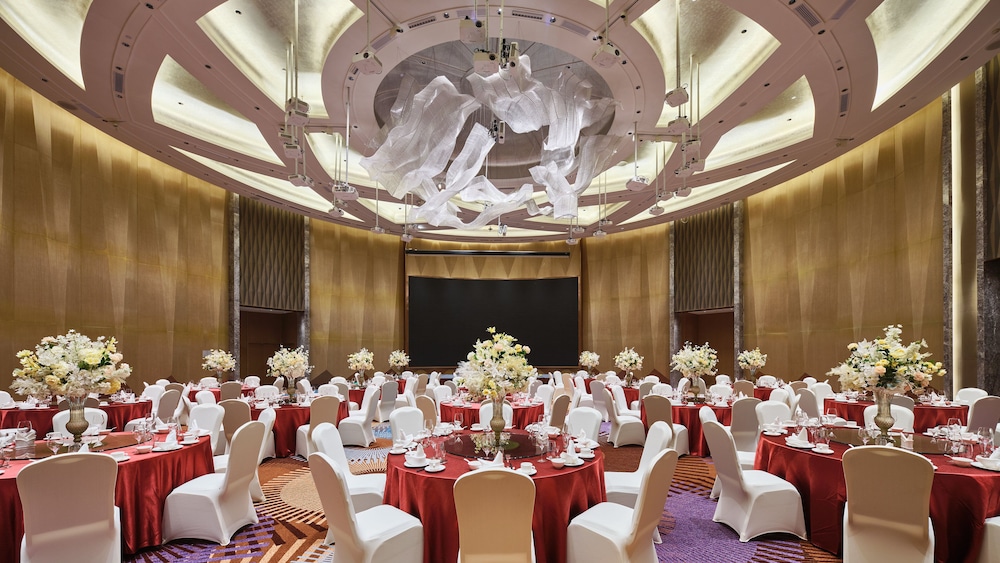 Holiday Inn Xining Hot-Spring 43/58