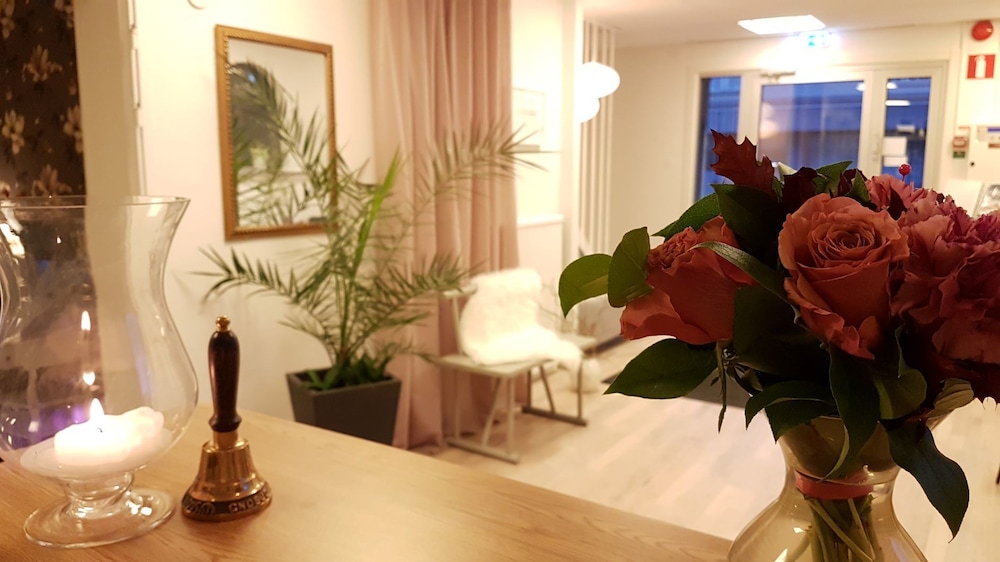 Smålandsstenar Hotell 25/37