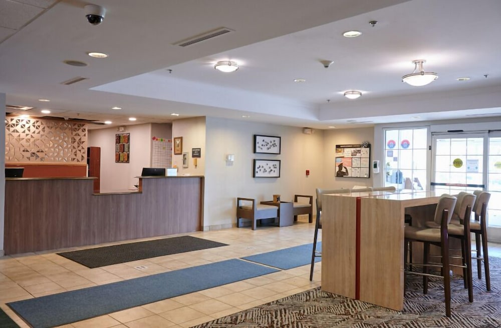 Candlewood Suites Watertown-Fort Drum 8/68