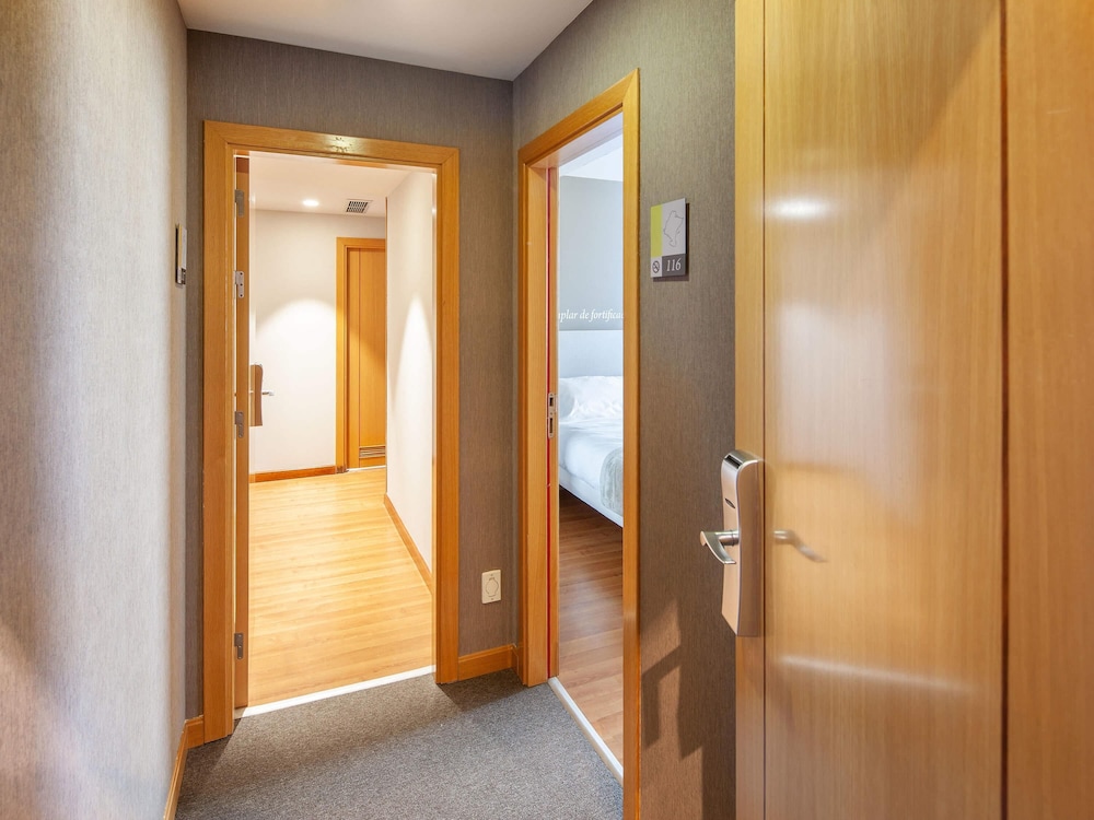 Ibis Styles Pamplona Noain 26/36