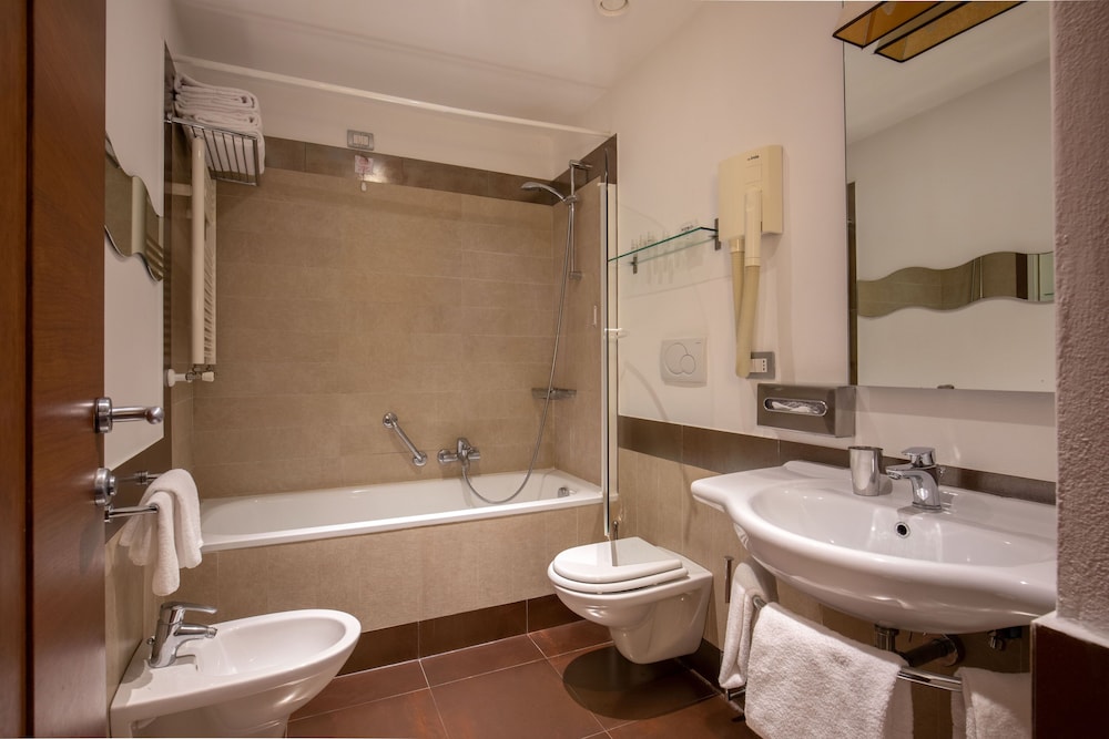 Condotti Palace 14/63