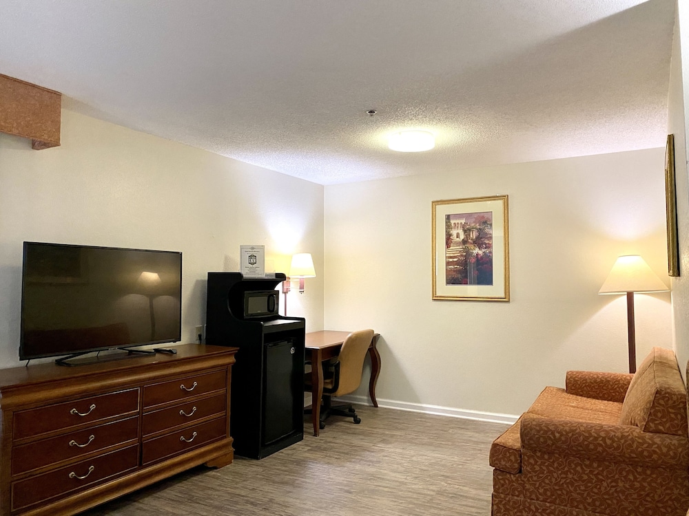 FairBridge Inn Express Mt Vernon 22/27