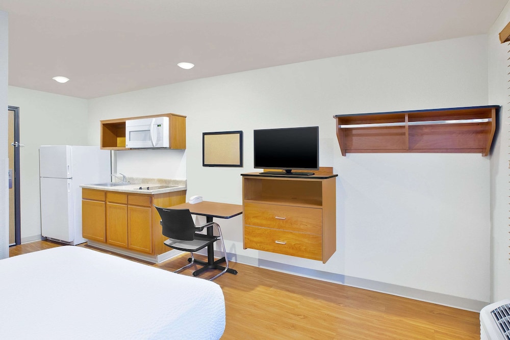 WoodSpring Suites Columbus Urbancrest 11/16