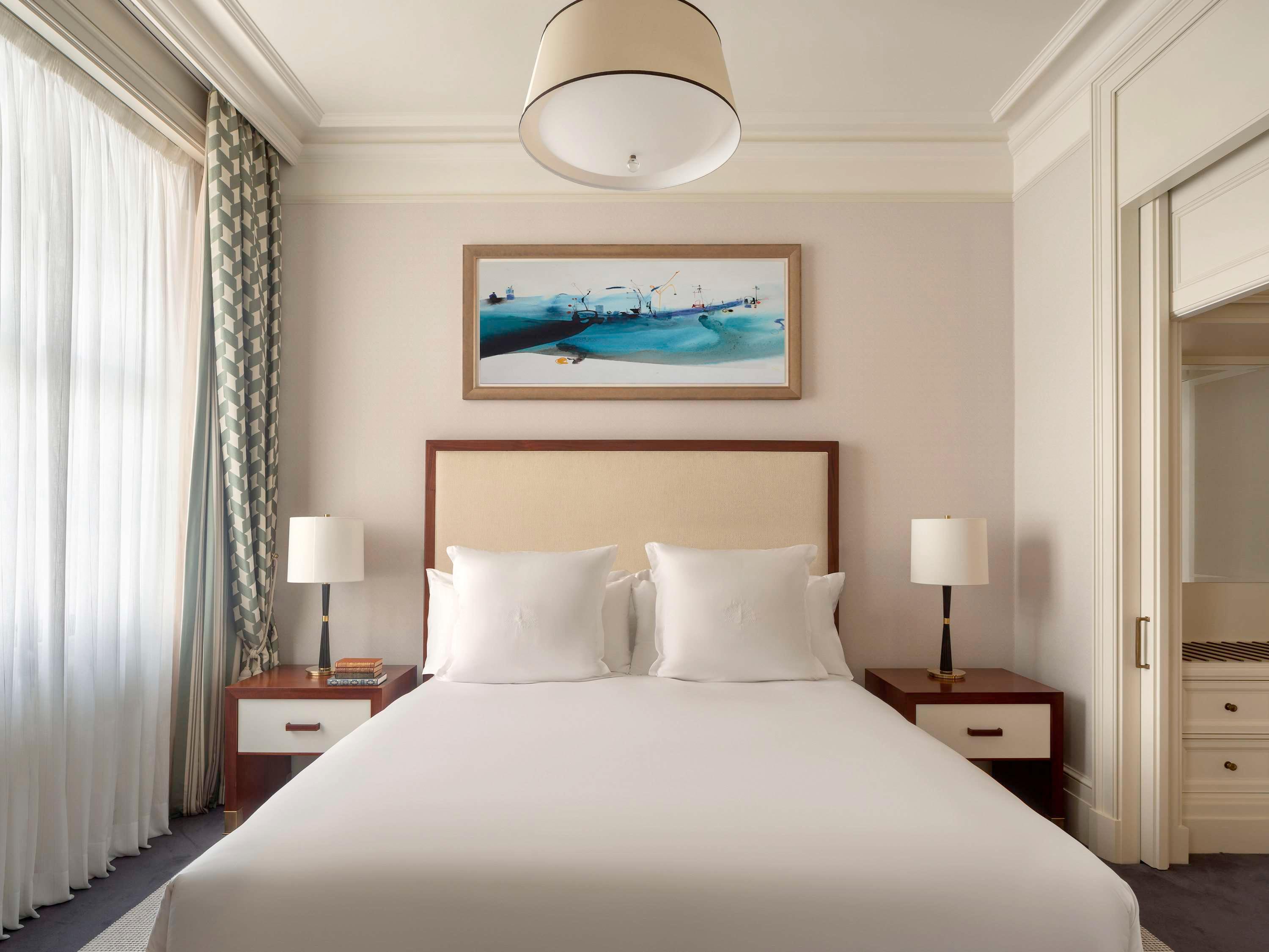 WESTMINSTER, SUITE