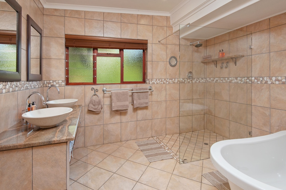 18 On Kloof Bed And Breakfast 18/20