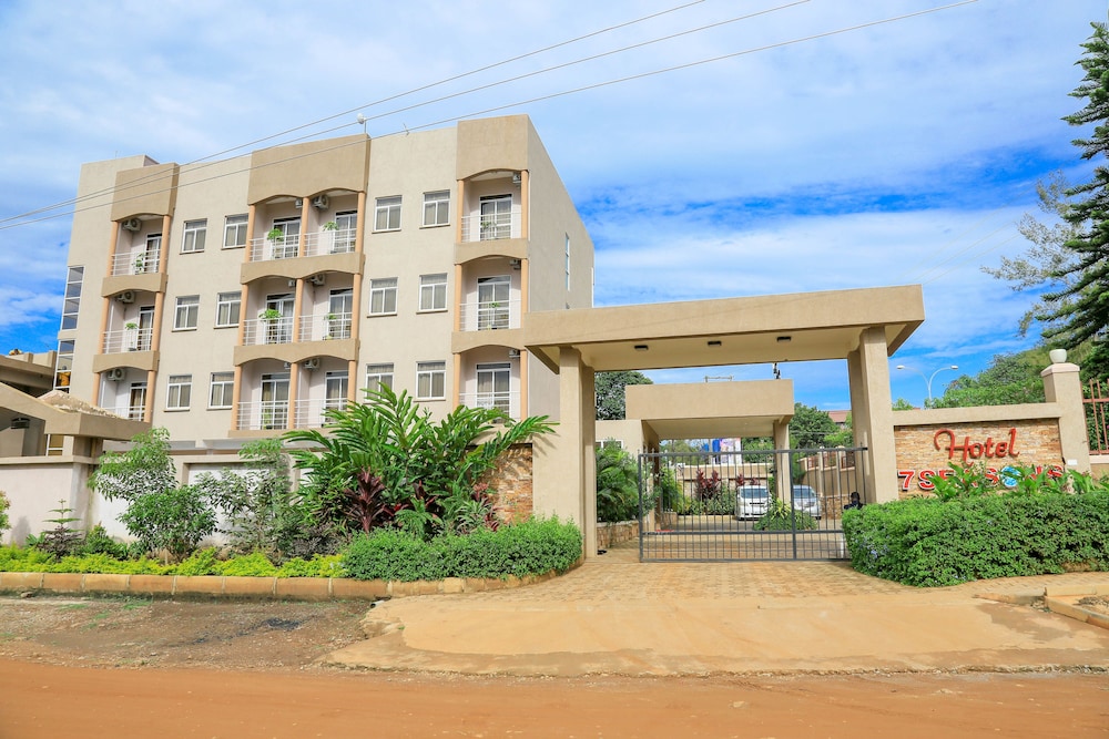 Hotel 7 Seasons Entebbe in ENTEBBE