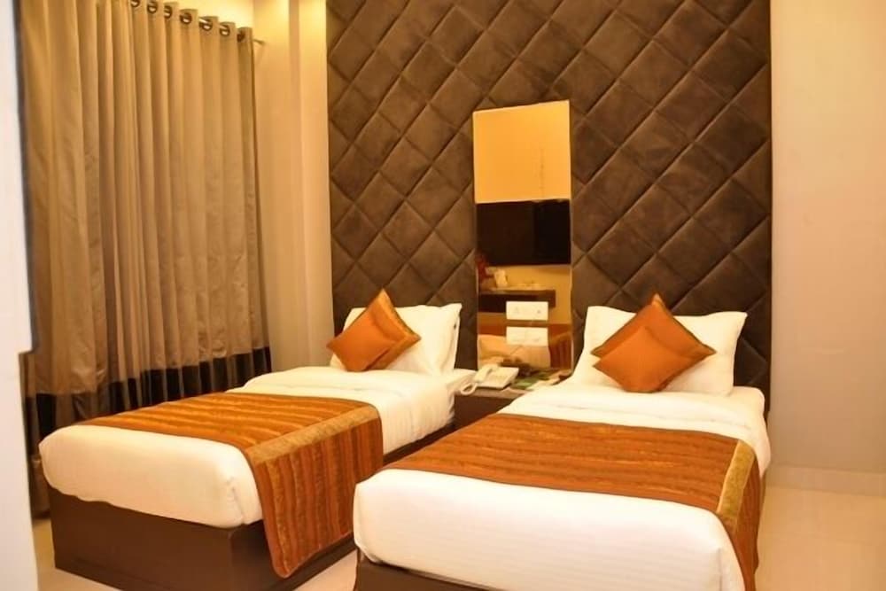 Hotel Yug Villa 15/33