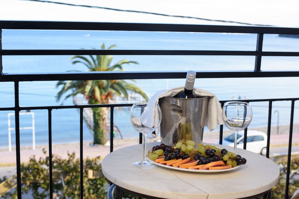 Ipsos Di Mare - Adults Only 29/41