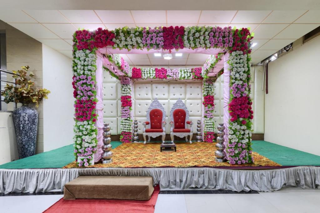HOTEL MANGALAM 28/49