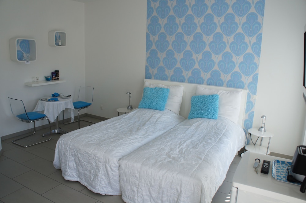 CoCo Bed And Breakfast 7/36