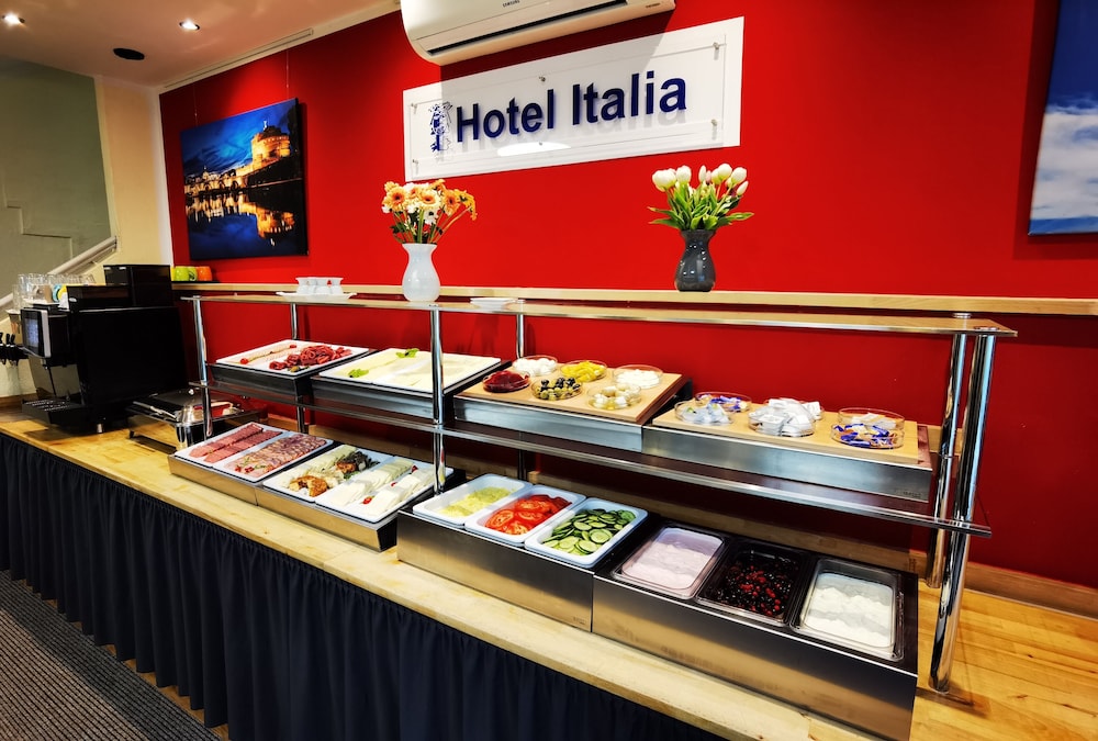 Hotel Italia 8/62