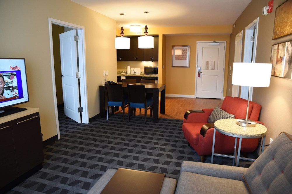 TownePlace Suites Lawrence Downtown 22/32