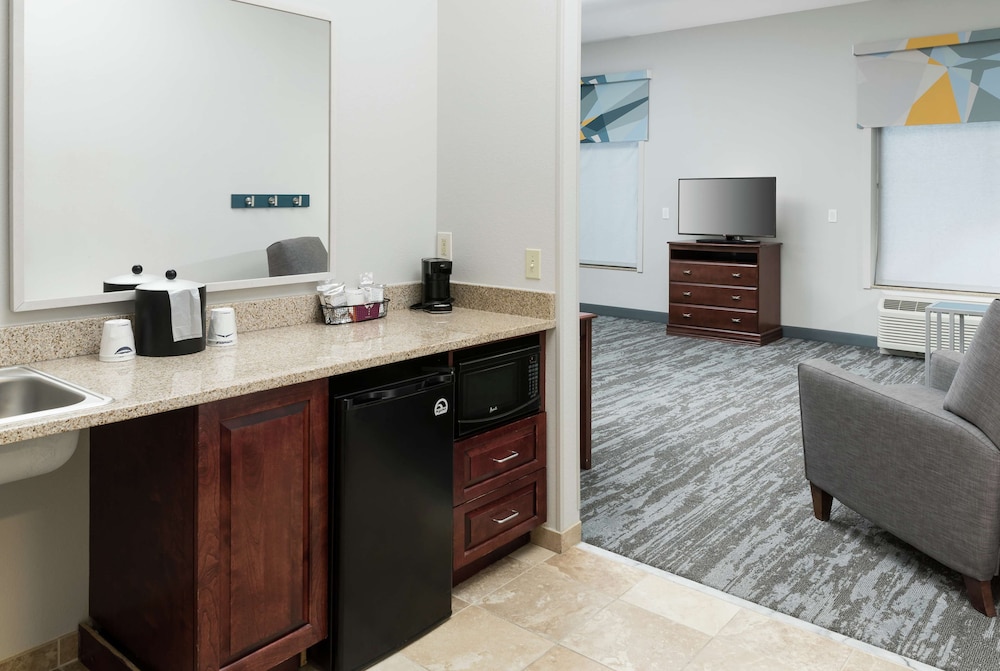 Hampton Inn And Suites Rochester North 12/42