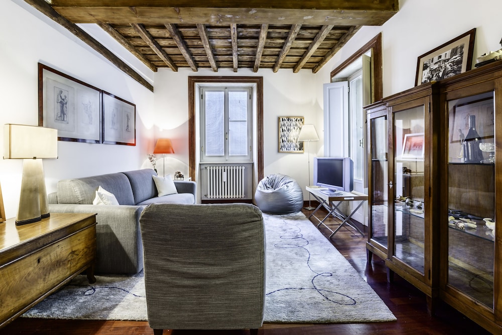 Luxury Flat in the Center of Rome 13/17