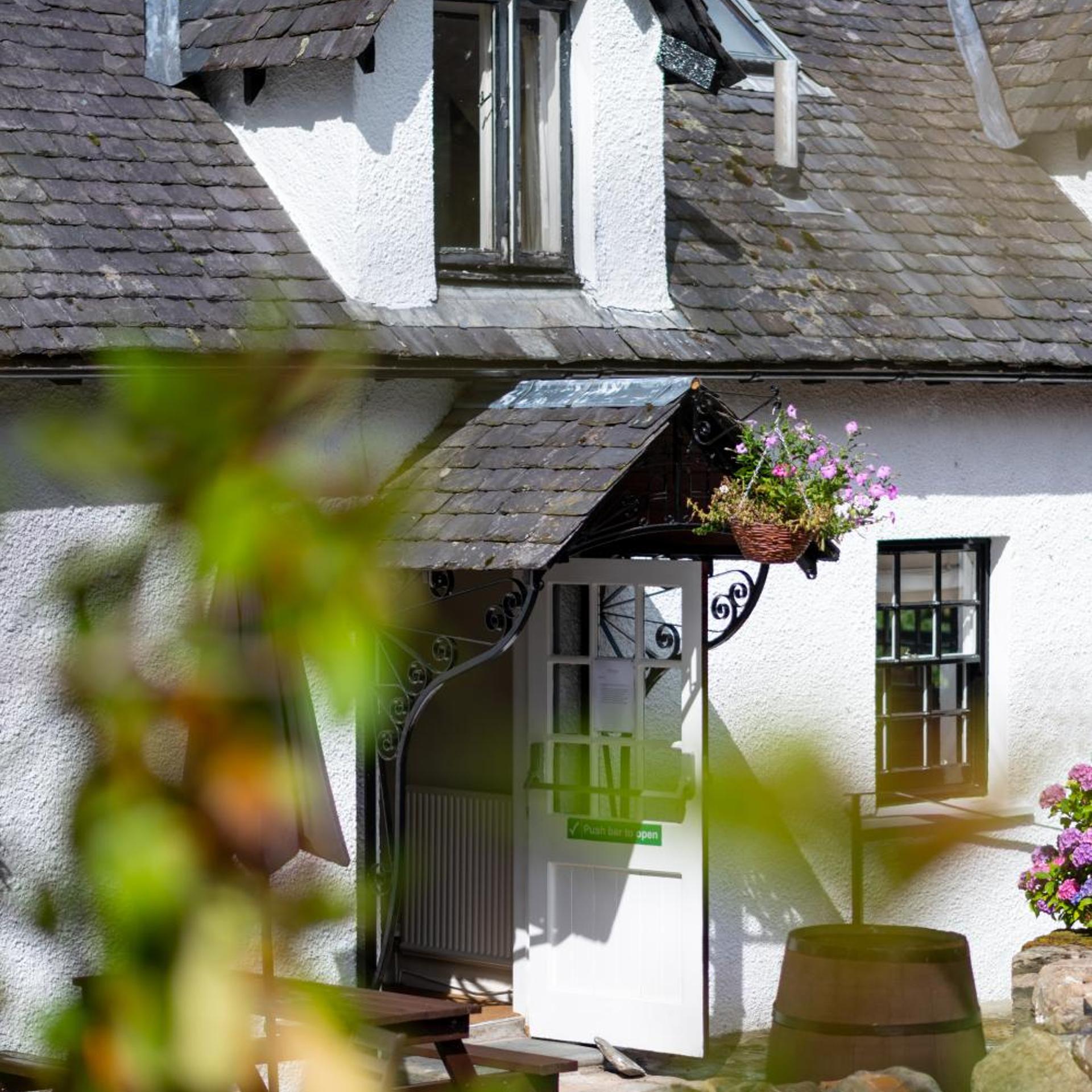 Ardeonaig Hotel 4/50