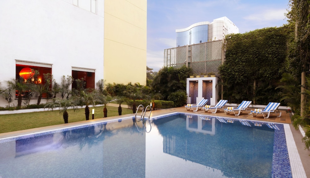Lemon Tree Hotel Chennai 51/52