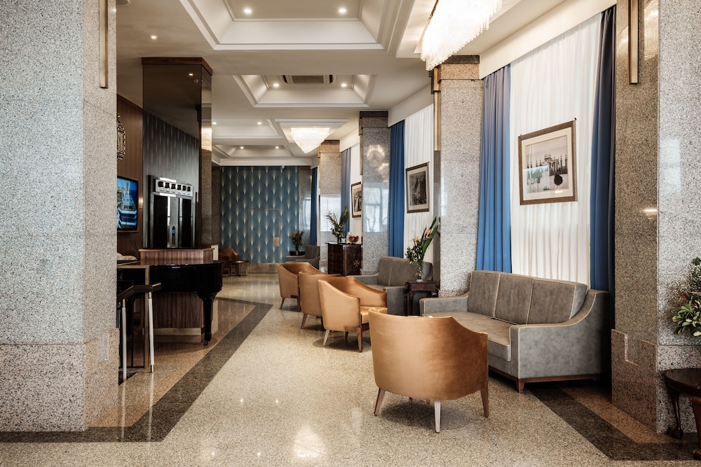The Diplomat Hotel 27/47