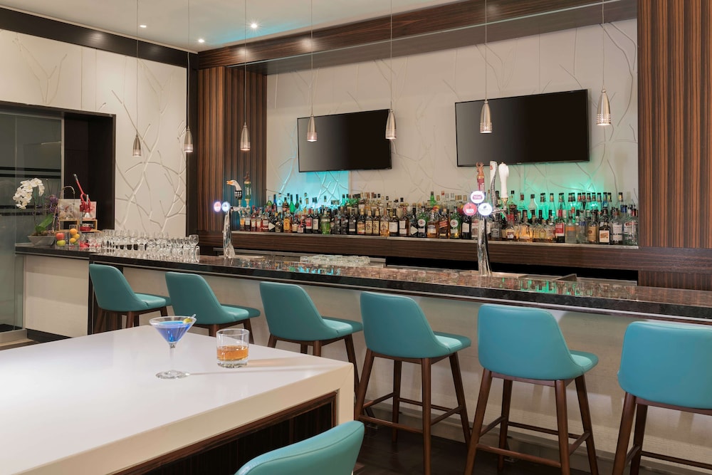 Crowne Plaza Toronto – North York 49/70