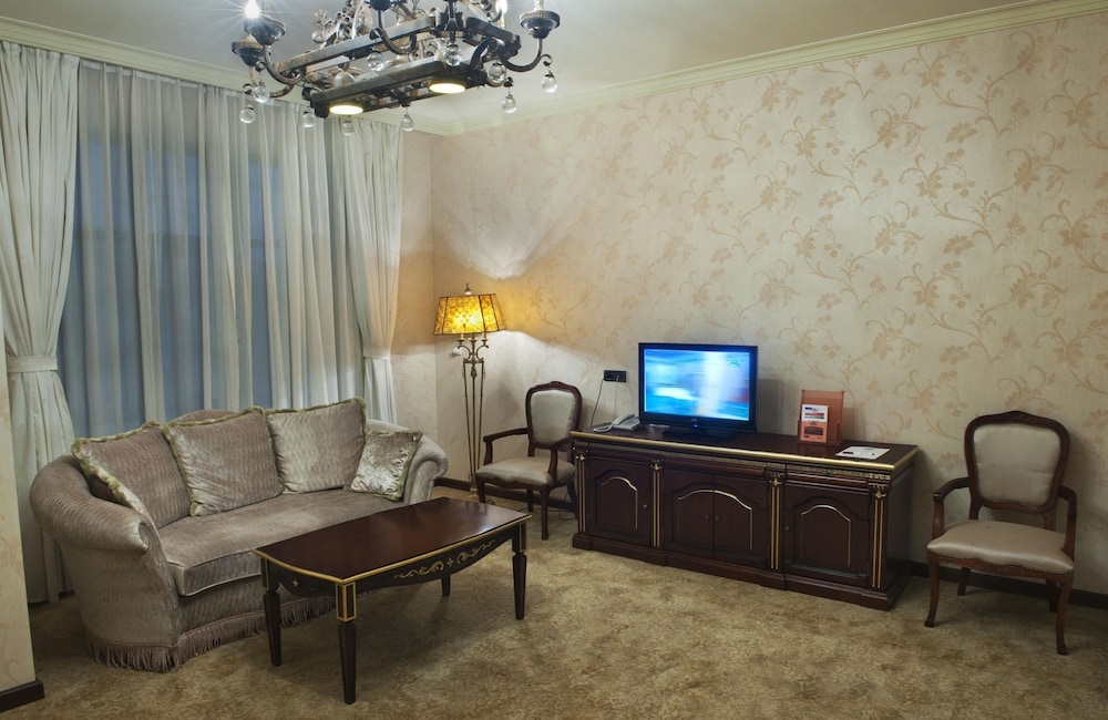 QAFQAZ RESORT HOTEL 25/50