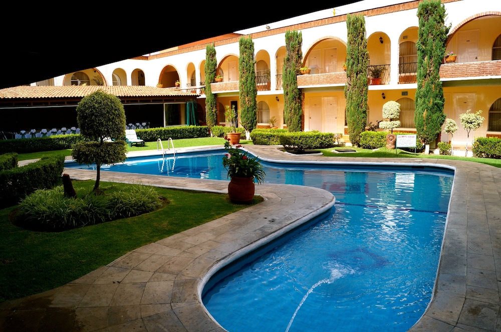 Villa del Sol and Suites 5/62