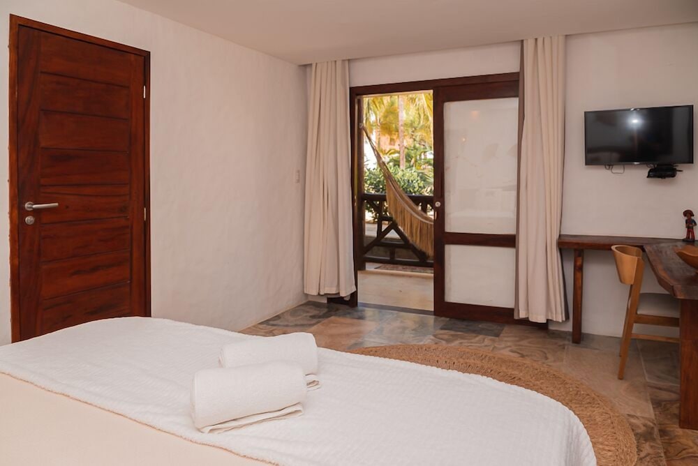 Luxury, 1 King and 1 Single Beds, Hydromassage
