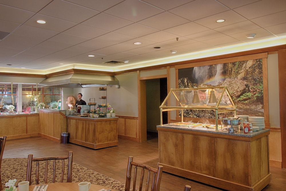 Crowne Plaza Lake Placid 10/67